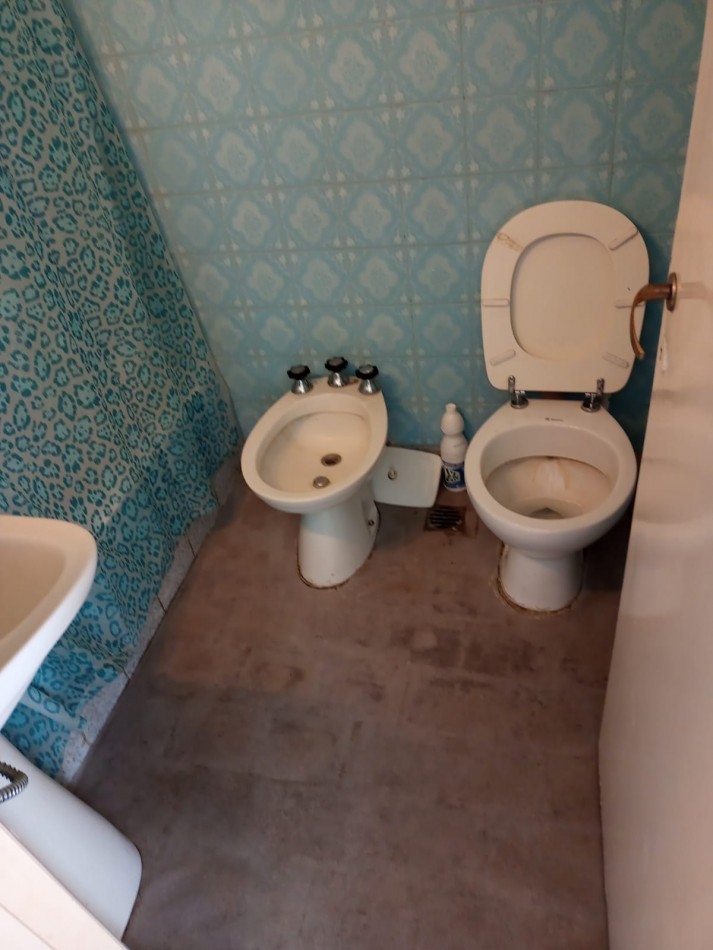 Departartamento de un ambiente equipado para cuatro personas 