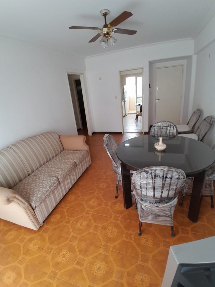 Exelente 3 ambientes externo con balcon a la calle