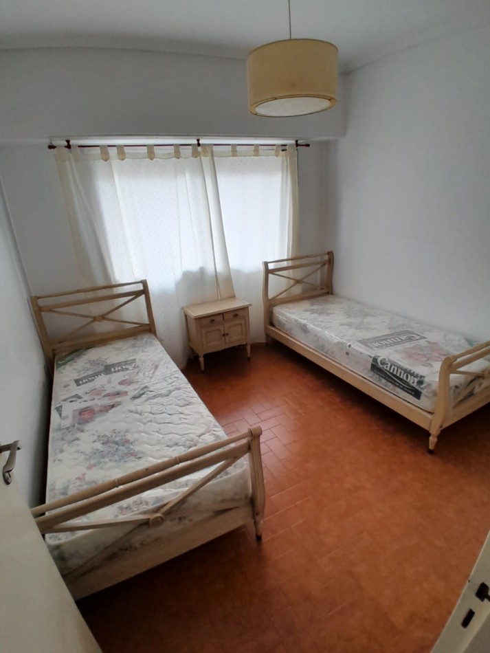 Exelente 3 ambientes externo con balcon a la calle