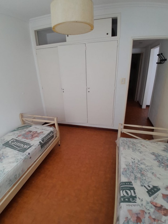 Exelente 3 ambientes externo con balcon a la calle
