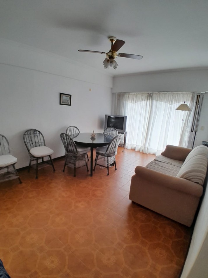 Exelente 3 ambientes externo con balcon a la calle