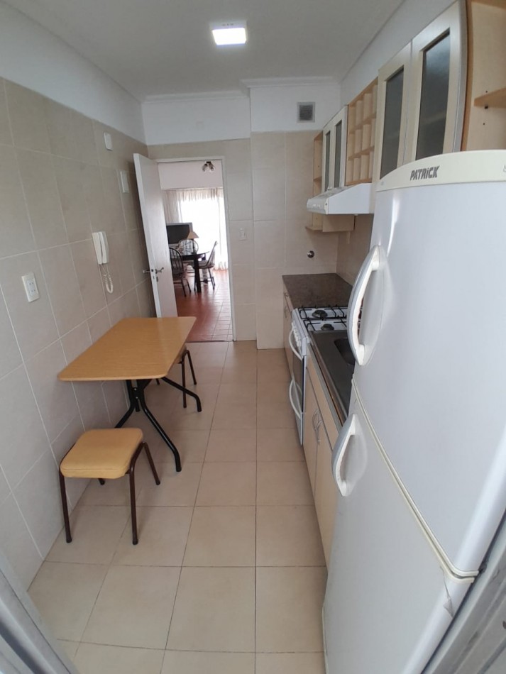 Exelente 3 ambientes externo con balcon a la calle