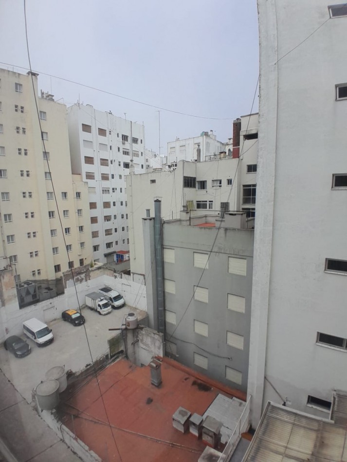 Exelente 3 ambientes externo con balcon a la calle