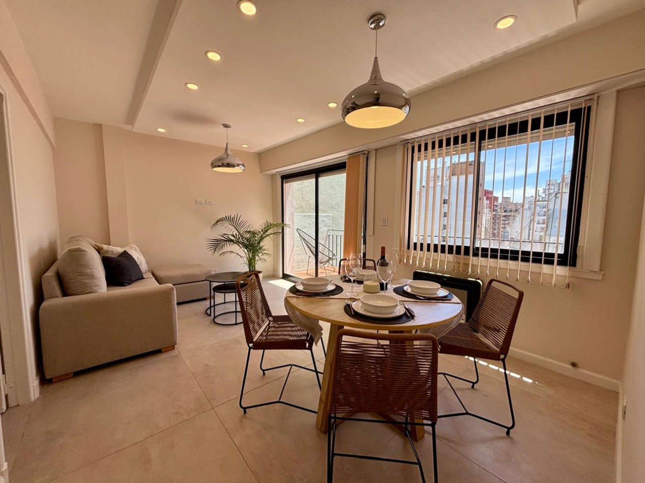 3 ambientes con dependencias de servicio y balcon terraza.
