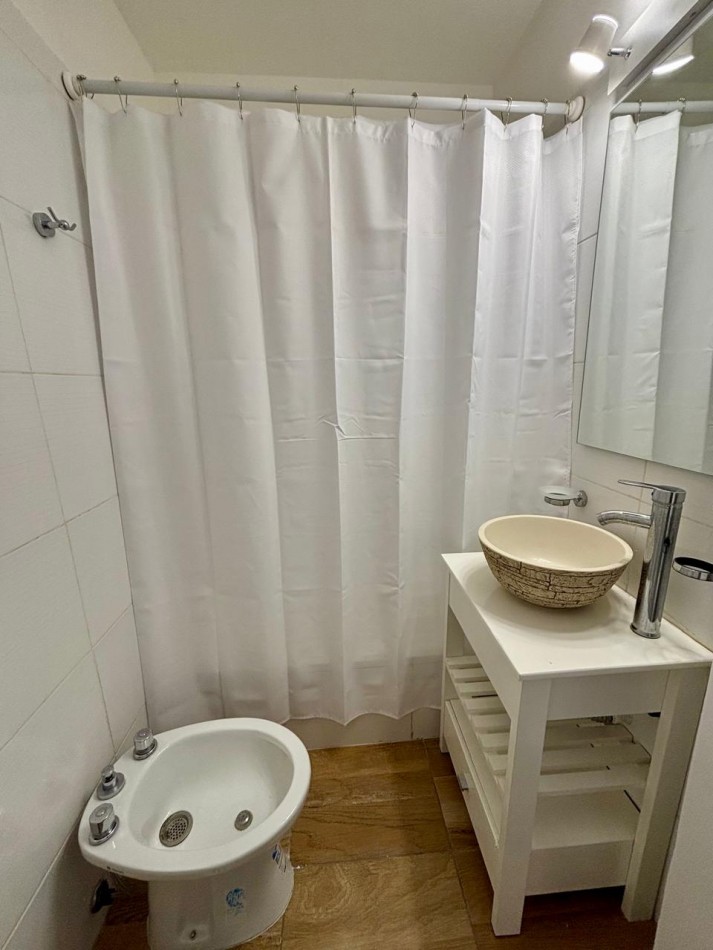 Hermoso departamento de un ambiente  dividido al contrafrente !!! 