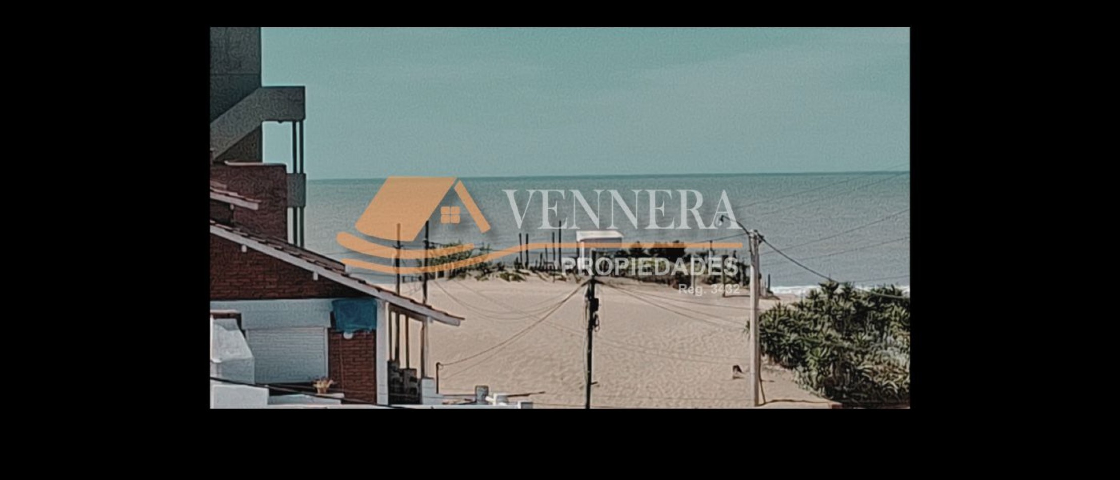 Complejo de departamentos y duplex en Villa Gesell PRIMERA LINEA DE MAR !! 