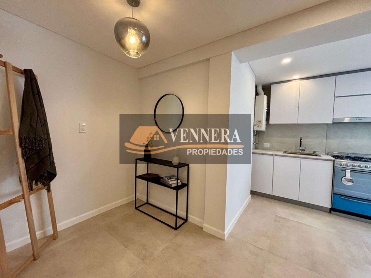 3 ambientes con dependencias de servicio y balcon terraza.