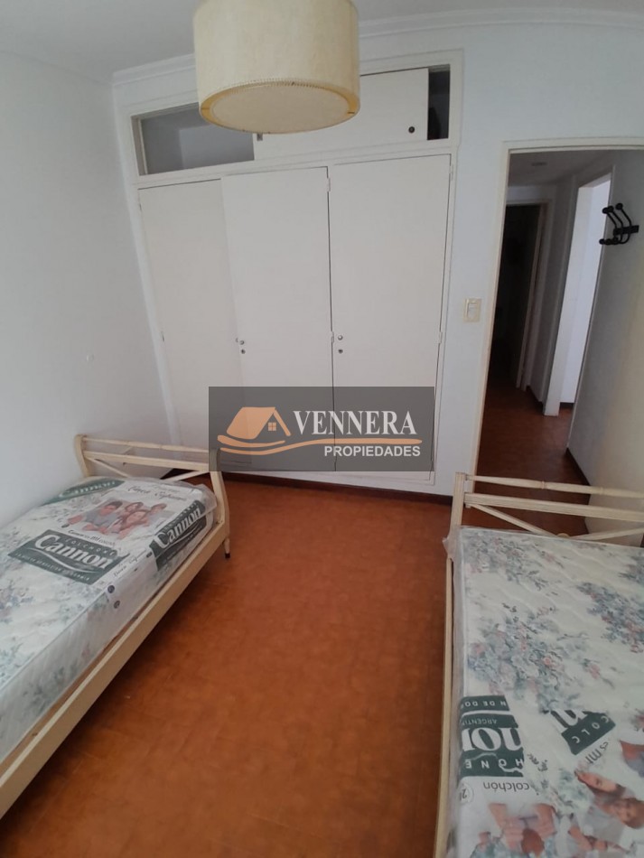 Exelente 3 ambientes externo con balcon a la calle