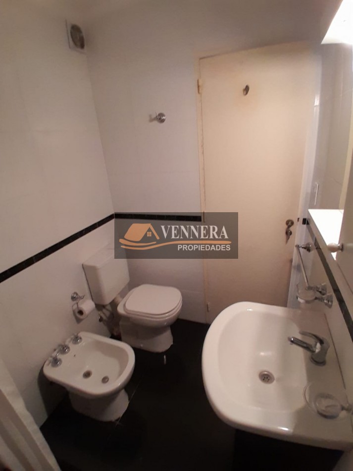 Exelente 3 ambientes externo con balcon a la calle