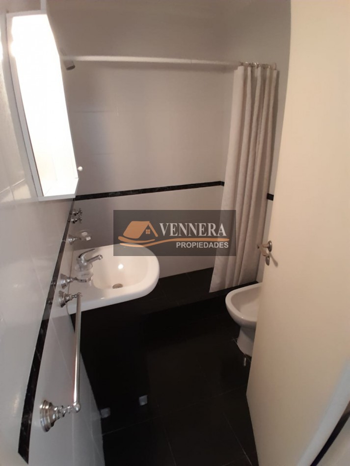 Exelente 3 ambientes externo con balcon a la calle