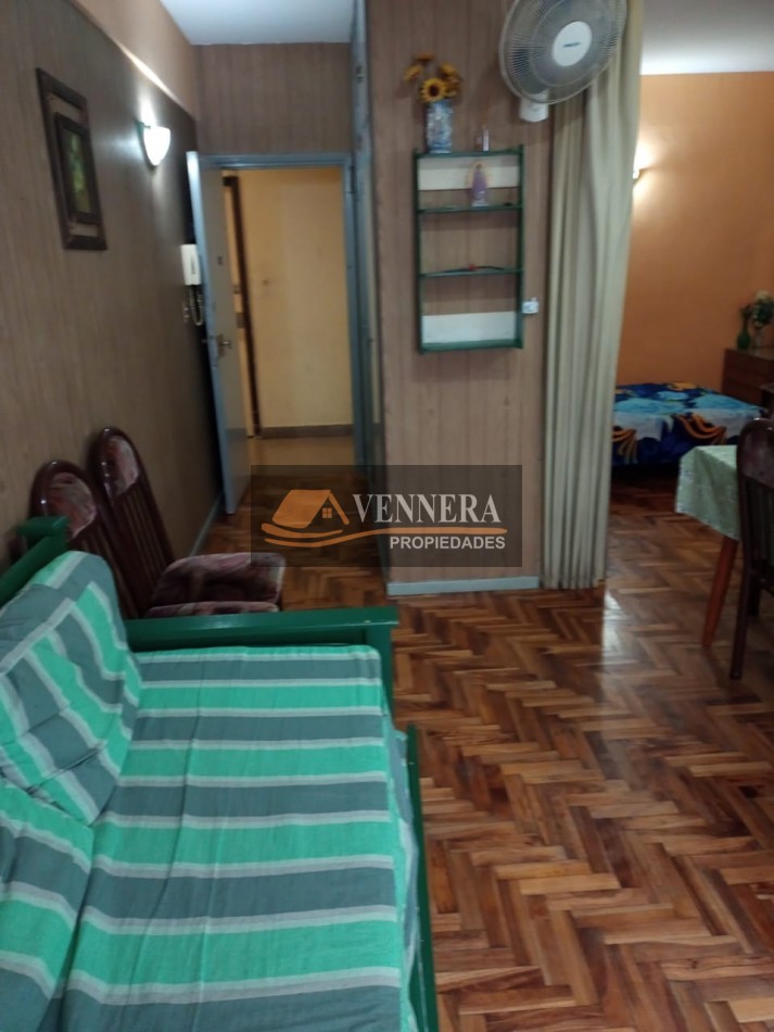 Real oportunidad de compra ( apto a credito ) ambiente y medio 32 mts U$S 35.000 !!!