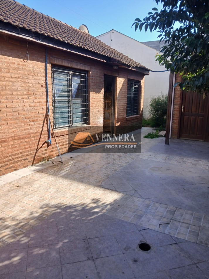 A pasos del Florida Outlet !!