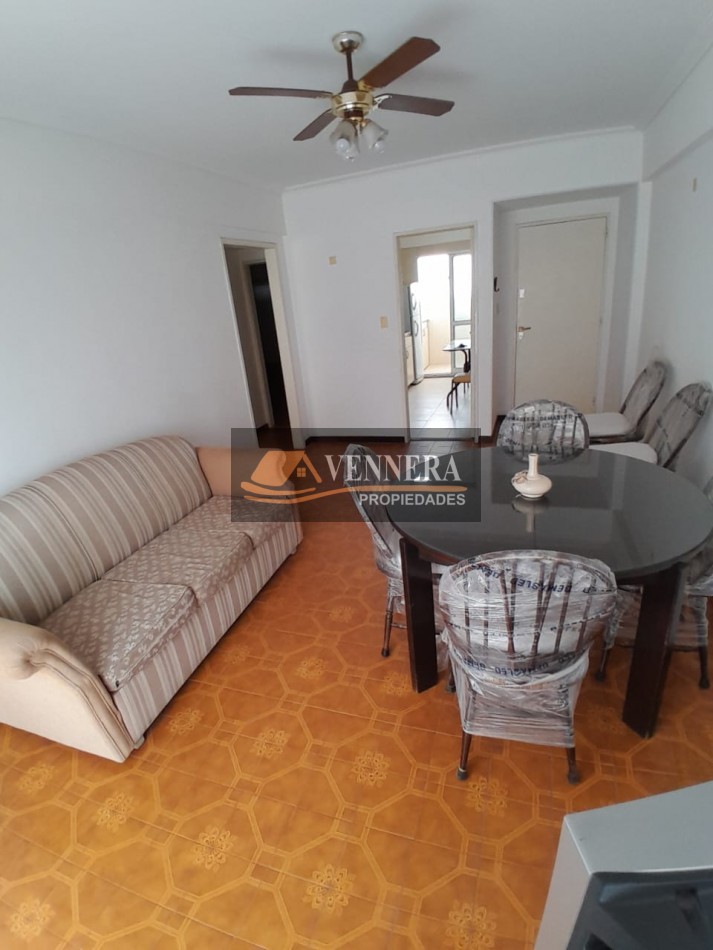 Exelente 3 ambientes externo con balcon a la calle